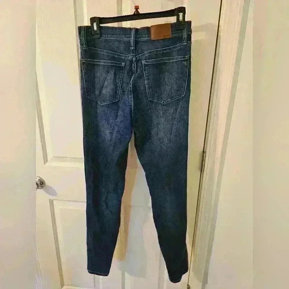 Madewell Women's 10" High-Rise Skinny Jeans in Danny Wash size 28T - Picture 3 of 4